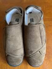  MENS  BROWN  SIZE UK 12 DUNLOP  SUADE SLIPPERS ORTHOPAEDIC DIABETIC  ADJUSTABLE