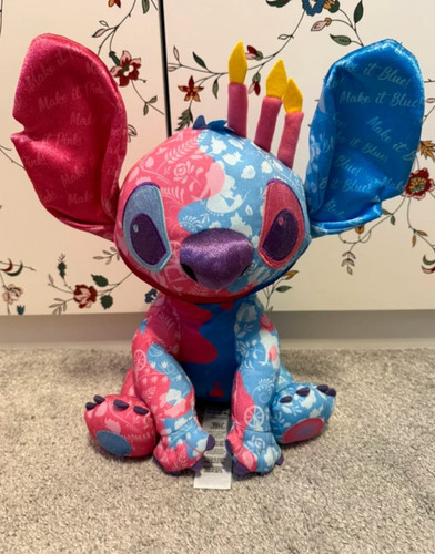 Stitch crashes disney store - stitch,