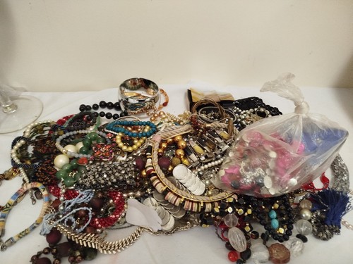 Mixed bundle costume - of,