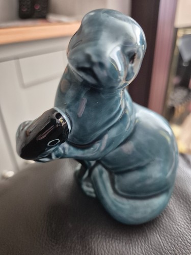 Poole pottery blue otter - poole,