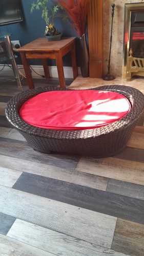 Strong wicker pet - , bed