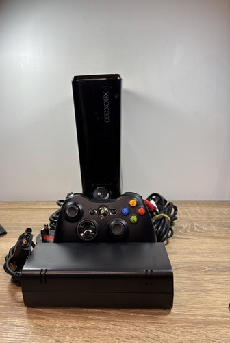 Xbox 360 slim 250gb console - 360,