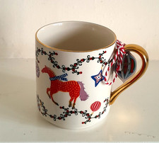 FESTIVE HORSE & ORNAMENT