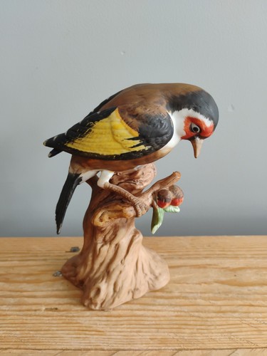 Vintage goldfinch bird - goldfinch,
