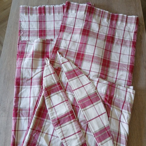Pair laura ashley 100 cotton - pair, 100%
