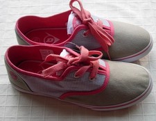 Ladies Dunlop Plimsolls