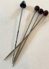 4x small hat pins (3 matching)
