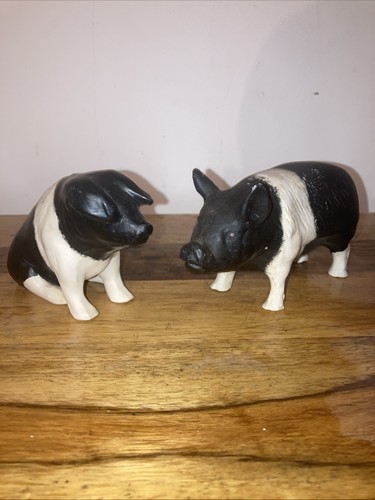 Pair ceramic saddleback - pair, of