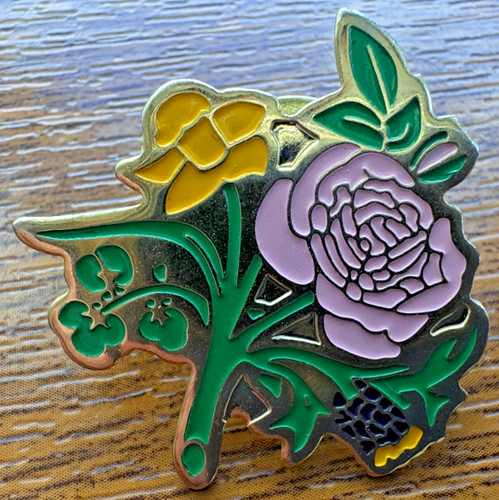 Vinatge floral enamel pin - floral,