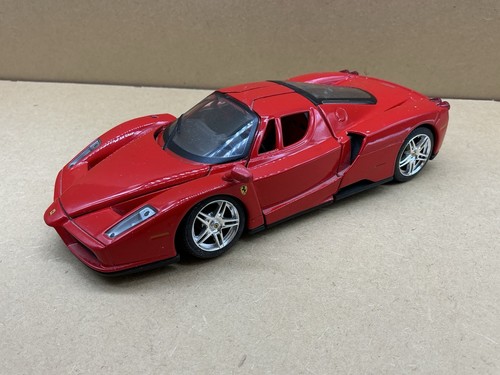 Maisto ferrari enzo - 1/24,