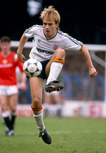 Luton town manchester - v,