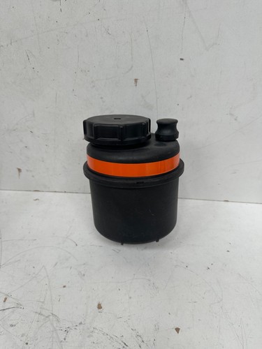 Power steering fluid reservoir - fluid,