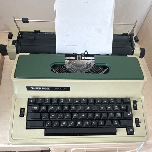 Silver reed 2600 desktop - silver,