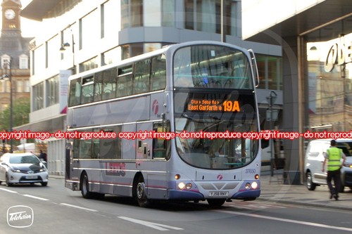 Bus photo first west - first,