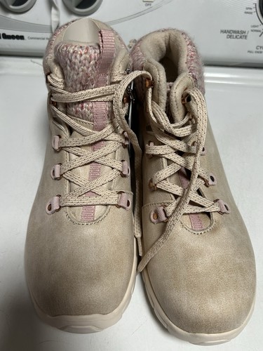 New without box - box, skechers