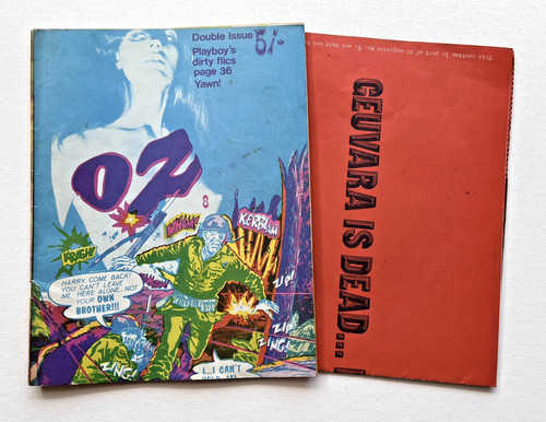 Magazine with che - magazine,