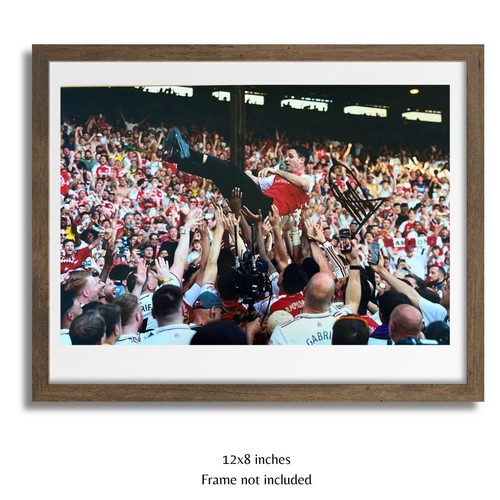 Mikel arteta hand signed - hand,