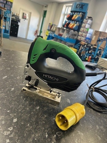 Hitachi jigsaw 110v 2 - 110v, c/w