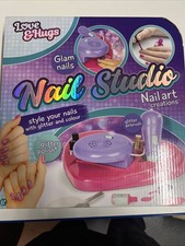 Love and Hugs Nail Studio Nail Art