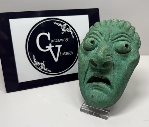 Vintage grotesque face wall - grotesque,