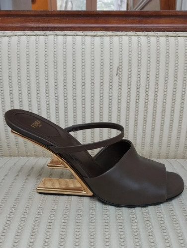 Fendi brown leather - fendi,
