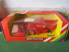 BRITAINS MASSEY FERGUSON COMBINE HARVESTER 1.32ND SCALE. CAT NO.9570.