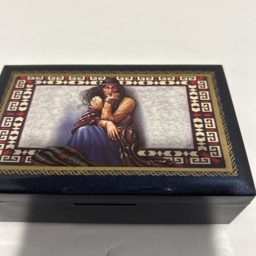 Native trinket laquer box - trinket, hand