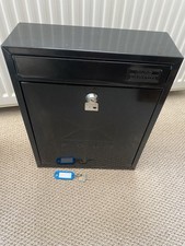 Traditional metal Post Box letter box  black Powder-Coated  2 Keys used
