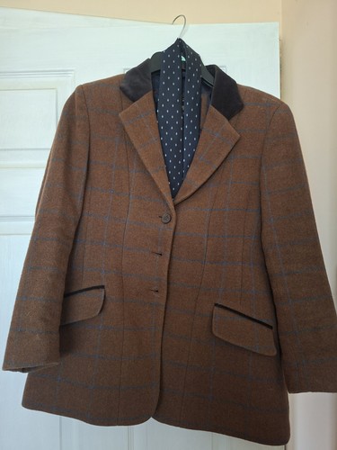 Tweed showing jacket with - showing, 38