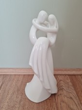 Circle of Love – Infinite