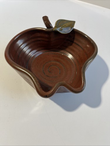 Signed pottery rustic - signed,