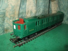 TRIANG HORNBY BR CLASS 4 SUB EMU DRIVING CAR GREEN BODY & UNPOWERED BOGIES- No.3