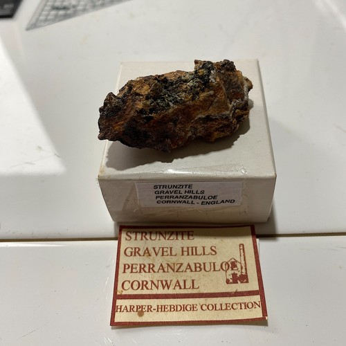 Strunzite gravel hill mine - gravel,