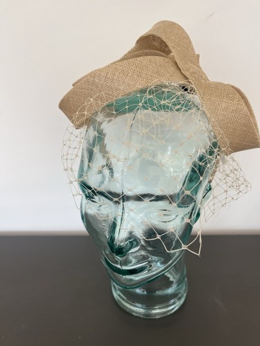 Champagne fascinator with