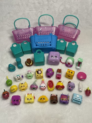 Shopkins pieces with bags - 25+,