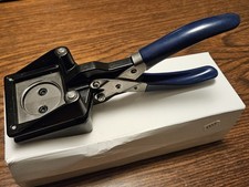 Handheld circle paper photo