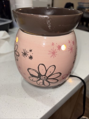 Scentsy full size wax warmer - scentsy,