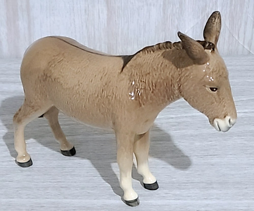 Beswick very detailed natural - very,