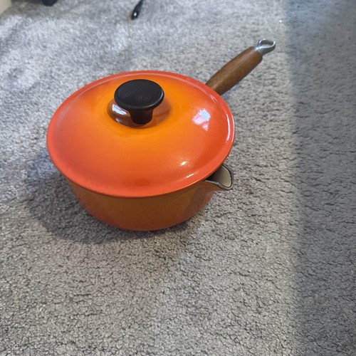 Creuset cast iron pan - le,