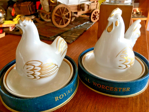 Royal worcester porcelain hen - royal,
