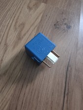 UK 4 Pin Sky Blue Fuel Pump Relay 61366915327 BMW 1 3 4 5 6 7 Series Z3 Z4 TYCO