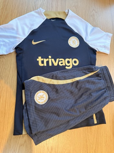 Nike football shirt and - nike, short
