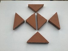 VICTORIAN SMALL  TRIANGULAR
