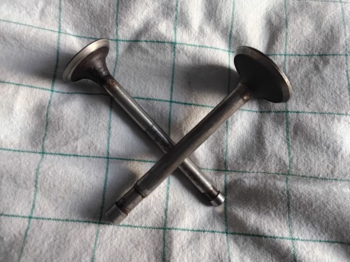 Motorcycle engine valves - motorcycle,