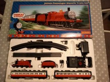 Hornby Thomas And Friends James passenger   Train Set