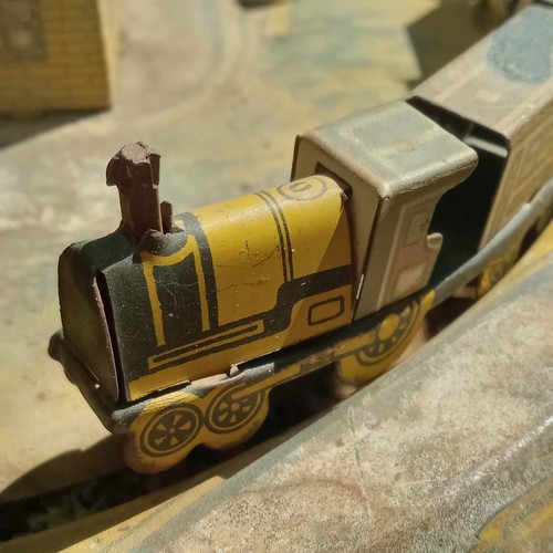 Marx wind train - wind, train.