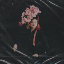 SELENA GOMEZ - REVELACION -