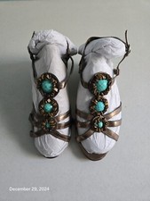 Avon Faceted Stone Sandals Size 7