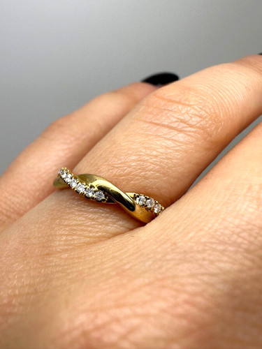 9ct yellow gold - 9ct, twisted