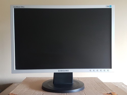 Samsung syncmaster 920nw - samsung, 19"
